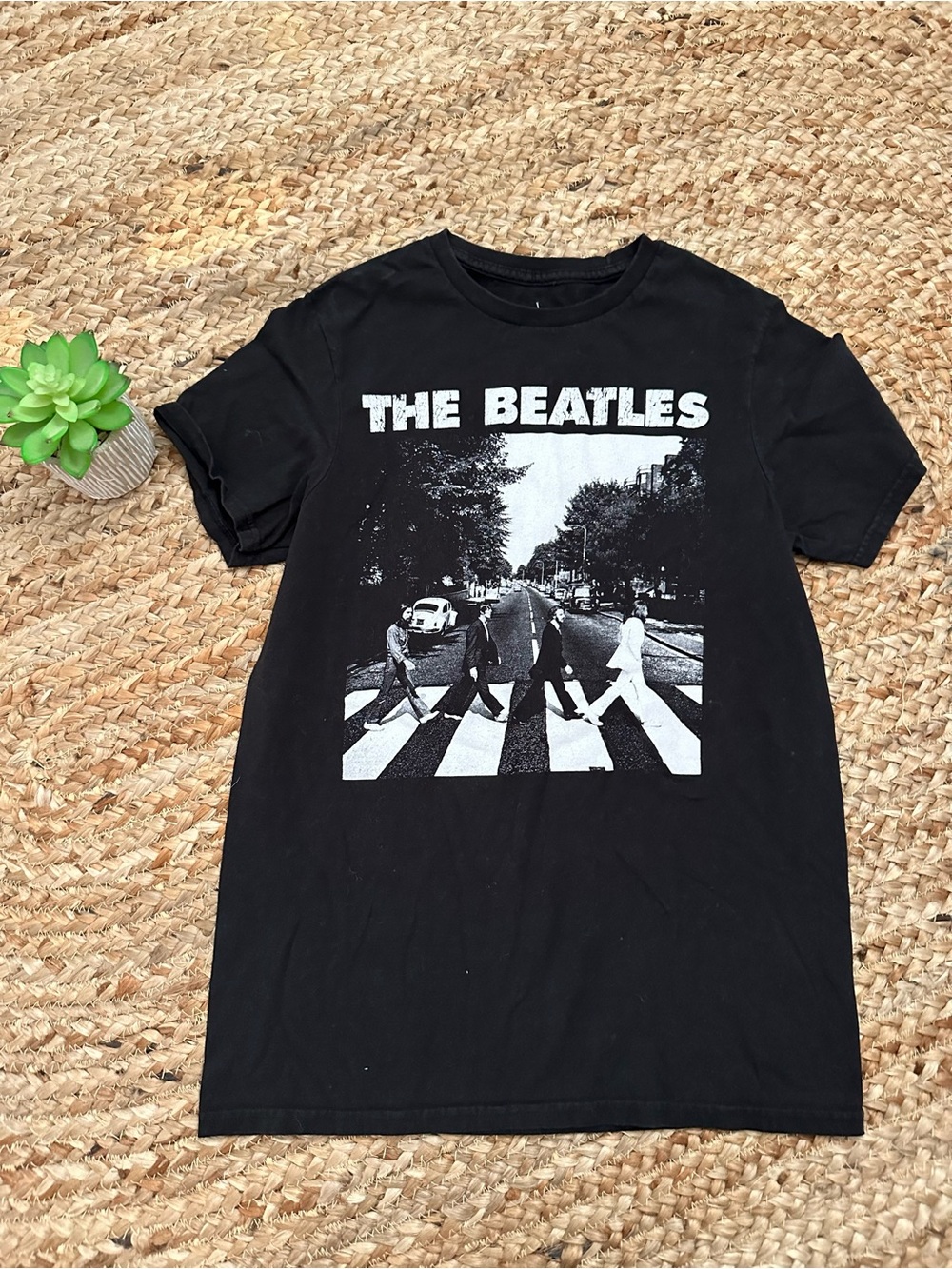 THE BEATLES TEE